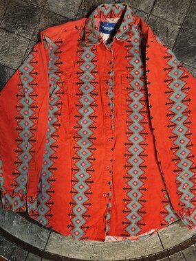 Vintage Wrangler Brushpopper Size 16 Red Aztec Print Button Up Top